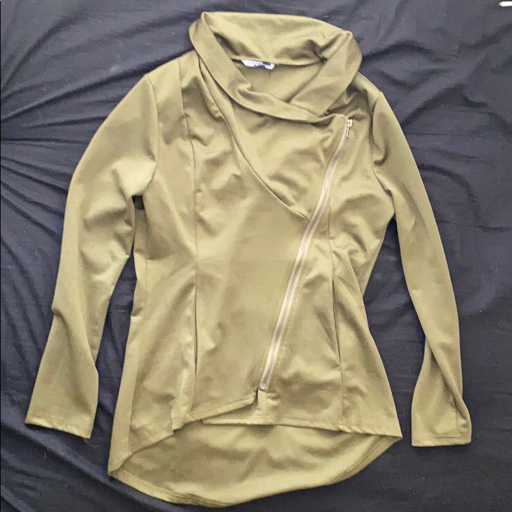 Fast Fashion diagonal zip jacket